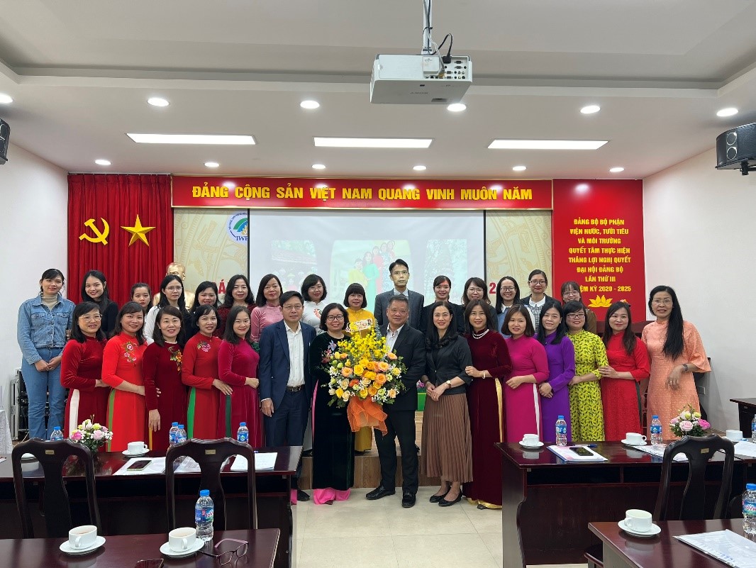 Hoạt động chào mừng ngày Quốc tế Phụ nữ 8-3-2024 của Viện Nước, Tưới tiêu và Môi trường Hoạt động chào mừng ngày Quốc tế Phụ nữ 8-3-2024 của Viện Nước, Tưới tiêu và Môi trường
