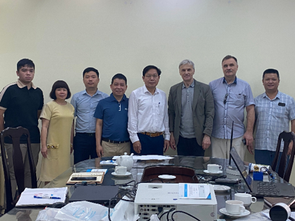 Hợp tác với chuyên gia Nga về giải pháp tưới thông minh Hợp tác với chuyên gia Nga về giải pháp tưới thông minh